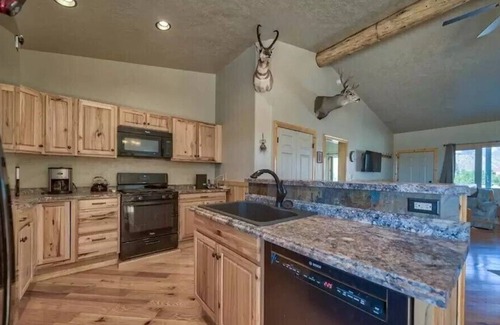 Clark House | Little Rocky Creek Cabin, modern amenities/wide-open Wyoming countryside/beautiful mountain views