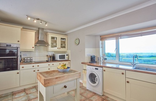 Trelights House | Little Seawynds is a lovely spacious property with panoramic coastal views set above the picturesque