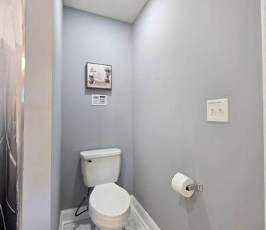 Atlanta House | Little Sunshine in ATL Peaceful and Quiet 8 min DT