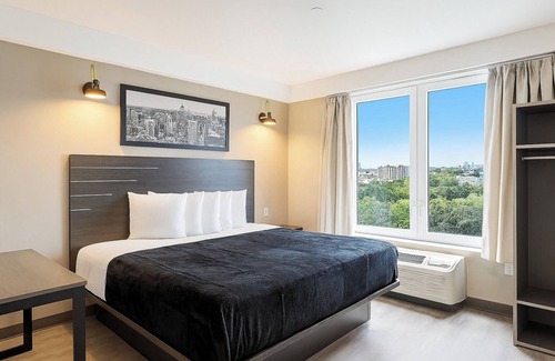 Norwood Hotel | LIV Hotel Bronx