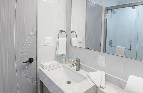 Norwood Hotel | LIV Hotel Bronx