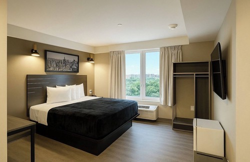Norwood Hotel | LIV Hotel Bronx