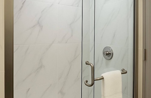 Norwood Hotel | LIV Hotel Bronx