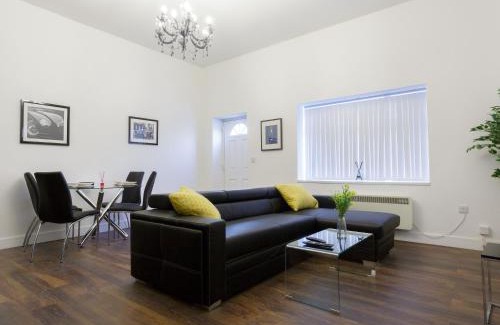 Leeds Apartment | Live in Leeds Greenhill Bungalows