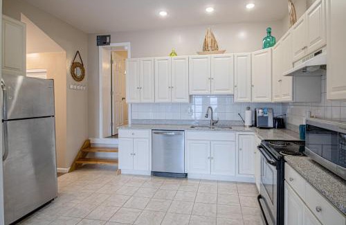 Rushville House | Live Laugh Lake