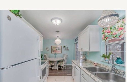 Merritt Island House | LIVE LIKE A LOCAL in this truly unique newly renovated, cool 3/2 Coastal Cottage