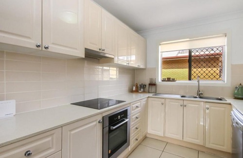 Bilinga Apartment | Live the Beach Life Wifi - AC - Beach Bicycles