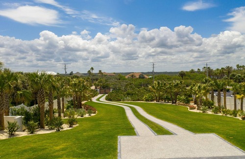 Crescent Beach House | LIVE YOUR BEST BEACH LIFE!