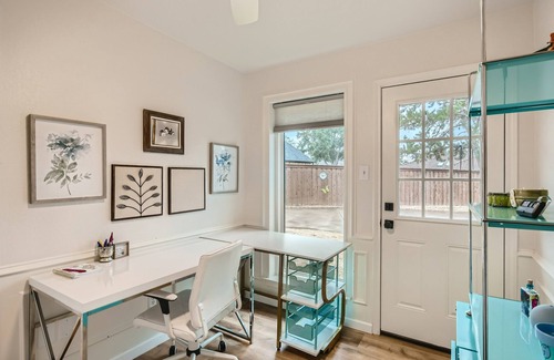Trophy Club House | Lively Interior Oasis w/Big Yard- Fast- WIFI