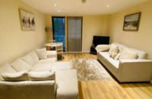 Baltic Triangle Apartment | Liverpool City Centre & Baltic Triangle 2 Bedroom Modern Apartment