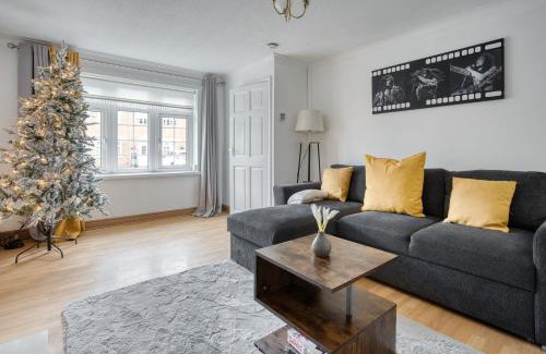 Liverpool House | LIVERPOOL HOME with FREE PARKING
