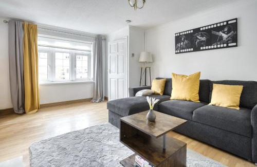Liverpool House | LIVERPOOL HOME with FREE PARKING