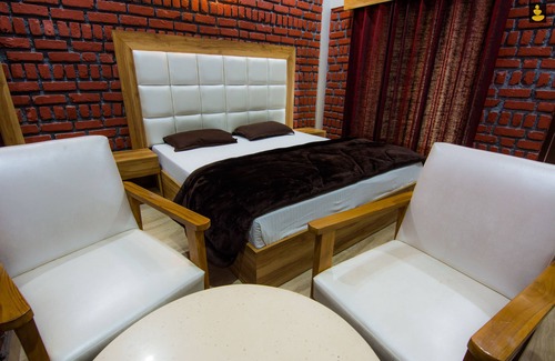 Bullawala Resort | LivingStone Riverside Hills Resort Classic Room