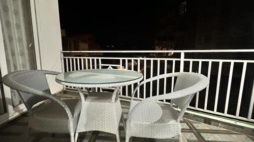 Kumarhatti Resort | LivingStone Sky Hills Apartment Kasauli