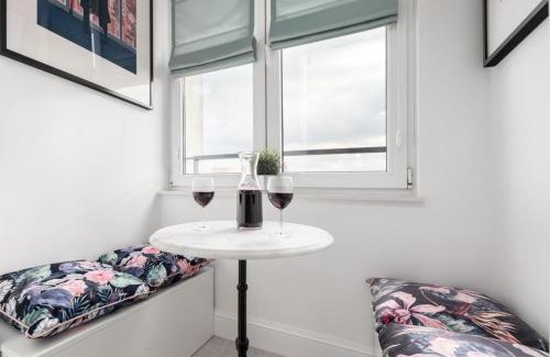 Saska Kepa Apartment | Lizbońska 2 by Homeprime