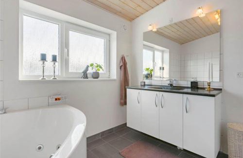 Lokken House | LK898-Lokken-Laksen-21