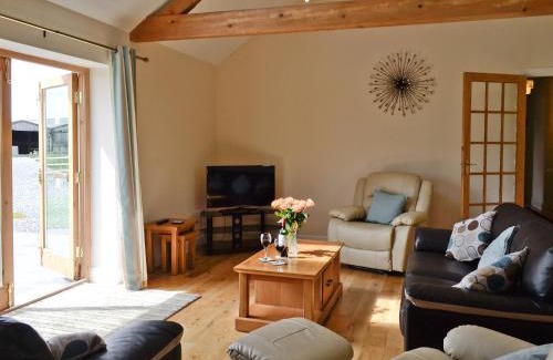 Whitland House | Llanlliwe Cottage