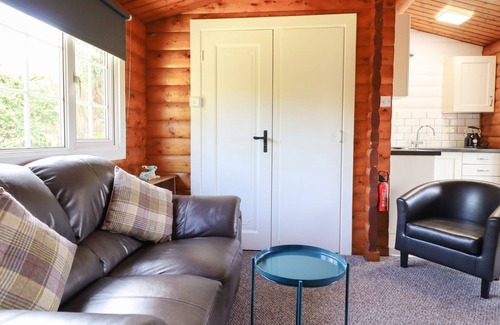 Bronaber Cottage | LLETY CLYD, NO. 188, pet friendly, with a garden in Trawsfynydd
