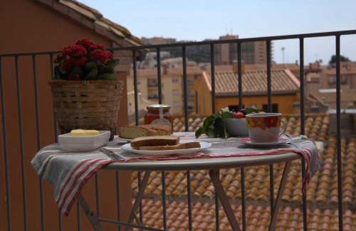 Sant Feliu de Guixols House | LLOGUER30 Bel's Home Bed&breakfast