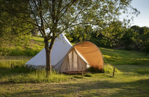 Mouldsworth RV Rental | Lloyds Meadow Glamping Delamere Chester