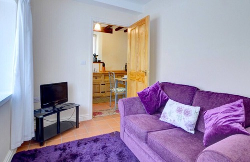 Mawddwy House | Llwynglas - One Bedroom House, Sleeps 2