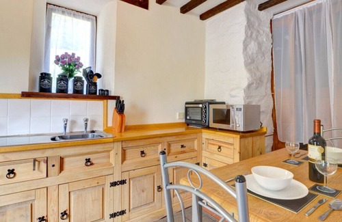 Mawddwy House | Llwynglas - One Bedroom House, Sleeps 2