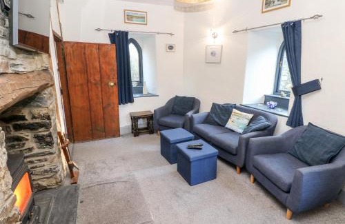 Newport House | Llwyngwair Lodge