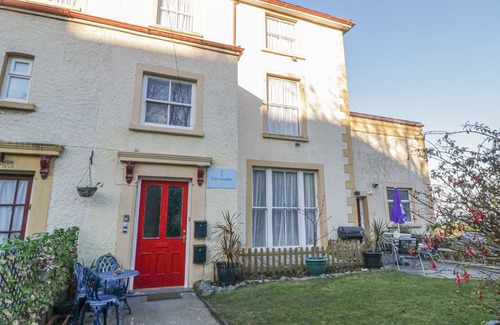 Towyn Cottage | Llys Madoc, First Floor Flat