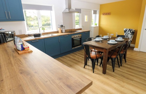 Kilgetty Cottage | Lobster Cottage