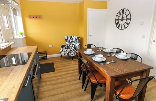 Kilgetty Cottage | Lobster Cottage