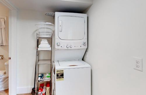 Boothbay Harbor House | Lobster Trap