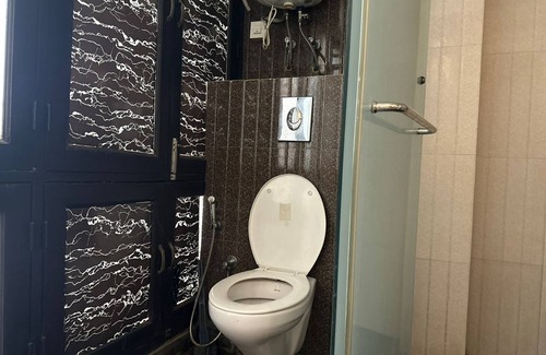 Hauz Khas Village Bed & Breakfast | Locals Stay Hauz Khas