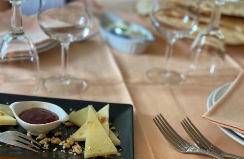 Oliena Hotel | Locanda Tipica Sa Corte