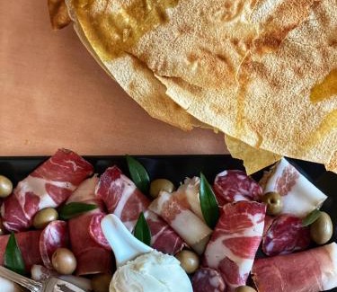 Oliena Hotel | Locanda Tipica Sa Corte