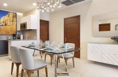 Santa Rosa Resort | Located between Tule Beach and Tequila Cove Beach - Villa La Valencia