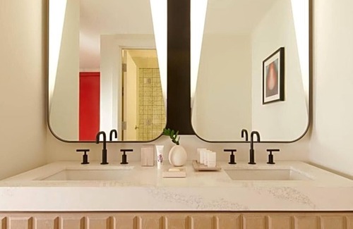 Las Vegas Apartment | Located in Las Vegas, 1.2 mi from Las Vegas Strip, Virgin Hotels Las Vegas .