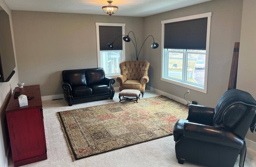 South Burlington House | Located in the quaint town of Shelburne. Newly built and absolutely immaculate