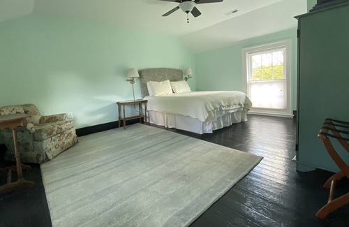 Martha Jefferson House | Located In Trendy downtown Belmont, Easy Walk To Downtown Mall,UVA. Pet friendly