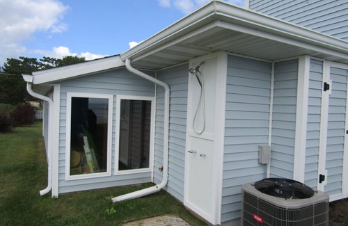 East Tawas House | Located on Lake Huron Sandy Beach! Home sleeps up to 9!