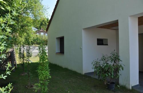 La Ferte-sous-Jouarre House | Location d appartements EasyLodges à La Ferté-sous-Jouarre proche gare Séjour tout confort