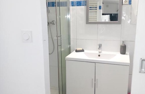 Saint-Mitre-les-Remparts Apartment | location saisonnière