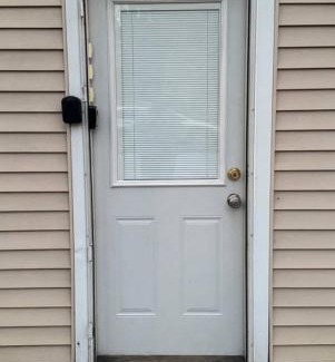 Bridgeport Apartment | Location! Location! 2bd 1bth spacious apartment!