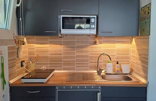 Ovest Apartment | Locazione turistica - monolocale su giardino