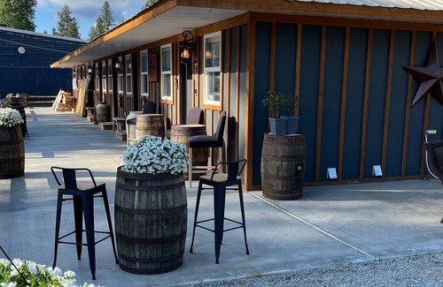 Okanagan-Similkameen House | Lodestone Flats- room 6