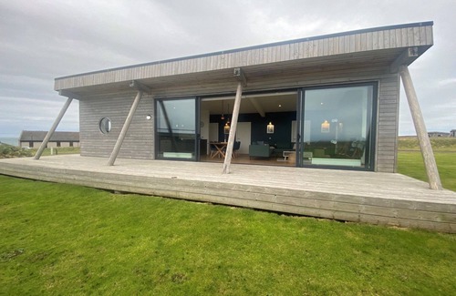 John O'Groats Cottage | Lodge 19 - 3 Bed - a john o'groat that sleeps 6 guests in 3 bedrooms