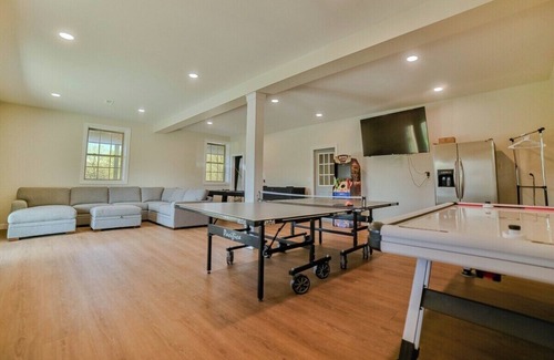 New Plymouth House | Lodge 328 - Hocking Hills
