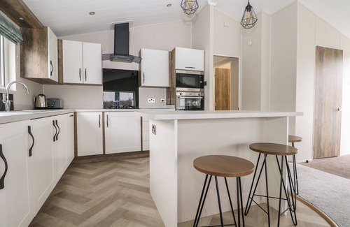 Chichester Cottage | Lodge at Chichester Lakeside