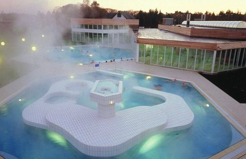 Arcen House | Lodge by the Lake in Arcen with Water Terrace