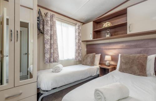 St. Andrews House | Lodge No 39 - Stewart's Resort Cameron