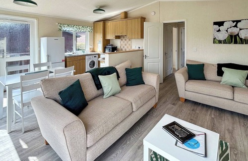 Tintagel Ski Chalet | Lodge with one master double and one twin.